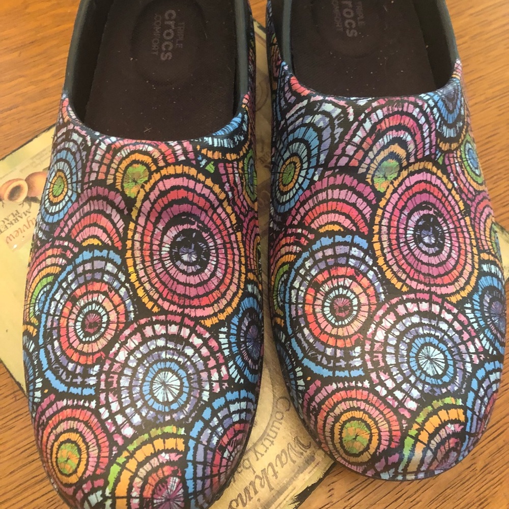 Crocs rubber nursing clogs